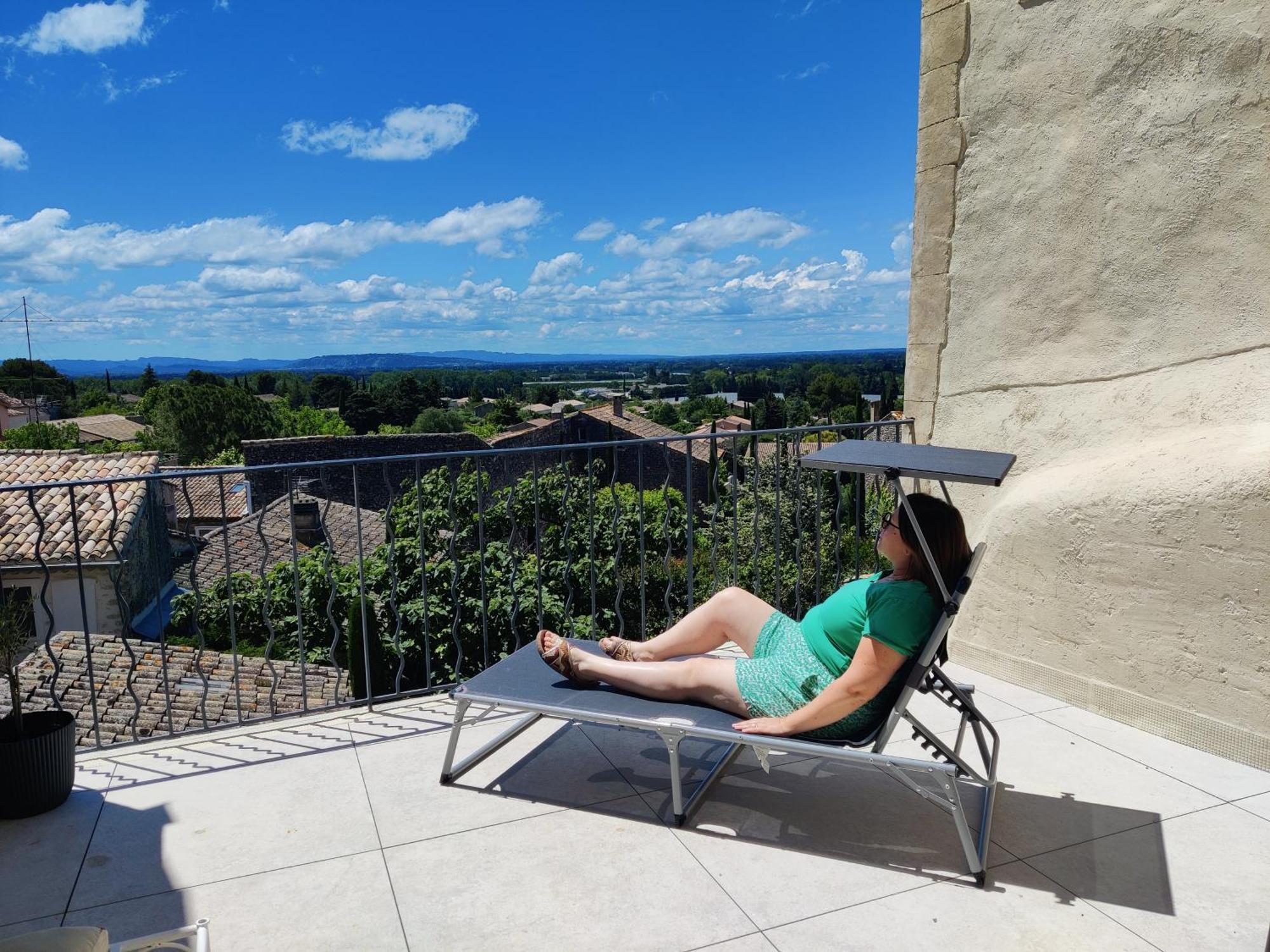 Climatise Avec Terrasse Et Vue Sur Le Luberon Appartement
