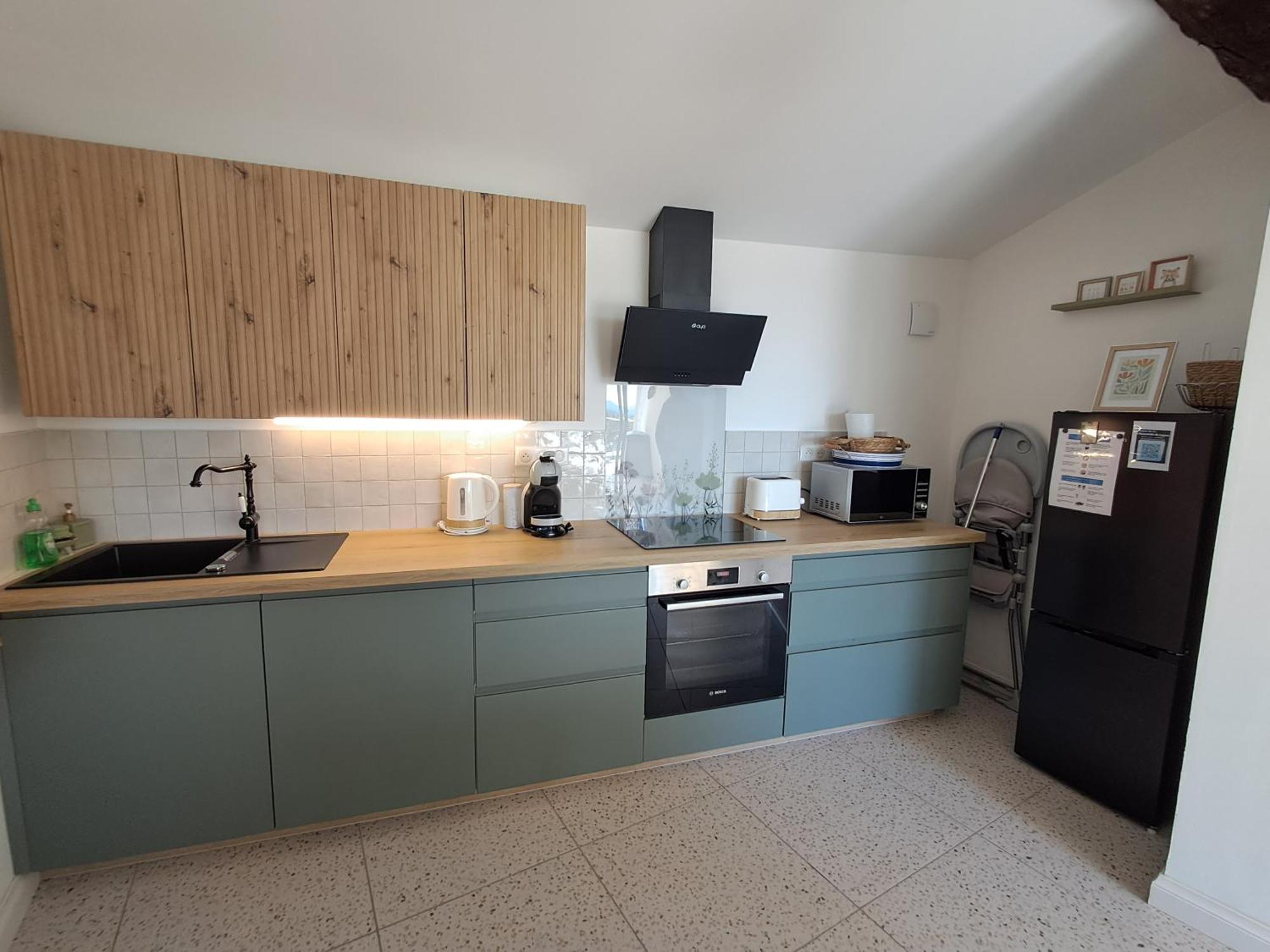 Appartement Climatise Avec Terrasse Et Vue Sur Le Luberon Lagnes