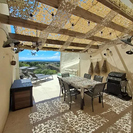 Appartement Climatise Avec Terrasse Et Vue Sur Le Luberon Lagnes Exterior photo